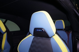 2023款宝马M4敞篷轿跑车