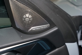 2023款宝马M4敞篷轿跑车