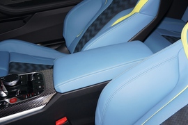 2023款宝马M4敞篷轿跑车