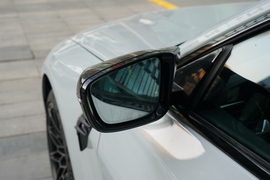 2023款宝马M4敞篷轿跑车