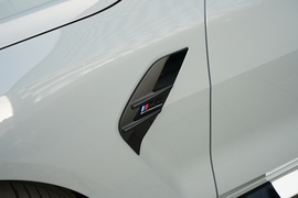 2023款宝马M4敞篷轿跑车