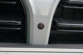 2023款宝马M4敞篷轿跑车