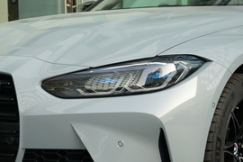 2023款宝马M4敞篷轿跑车