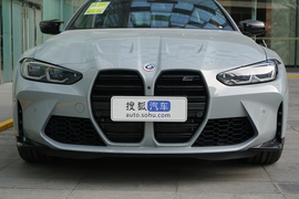 2023款宝马M4敞篷轿跑车