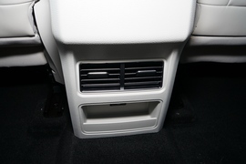 2022款东风风行T5