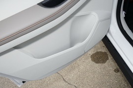 2022款东风风行T5