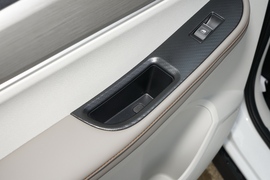 2022款东风风行T5