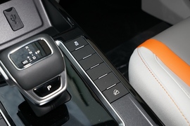 2022款东风风行T5