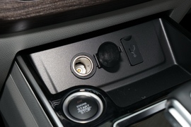 2022款东风风行T5