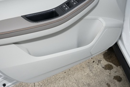 2022款东风风行T5