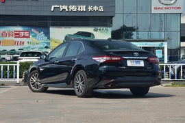 2022款丰田凯美瑞