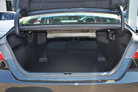 2022款丰田凯美瑞