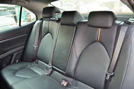 2022款丰田凯美瑞