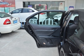 2022款丰田凯美瑞