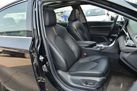 2022款丰田凯美瑞