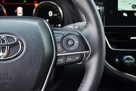 2022款丰田凯美瑞