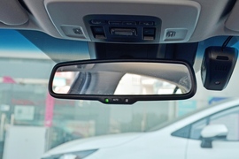 2022款丰田凯美瑞