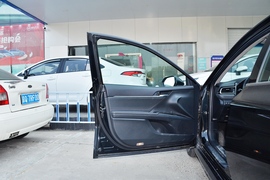 2022款丰田凯美瑞