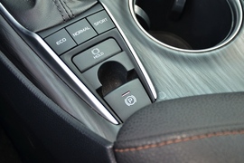 2022款丰田凯美瑞