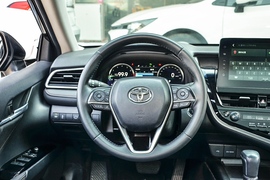 2022款丰田凯美瑞