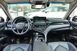 2022款丰田凯美瑞