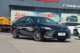 2022款丰田凯美瑞