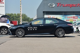 2022款丰田凯美瑞