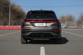 2022款奥迪Q6