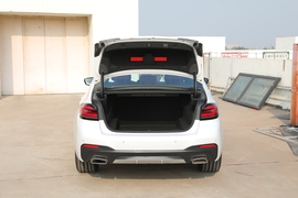 2022款宝马530Li