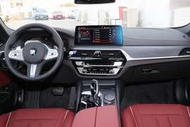 2022款宝马530Li