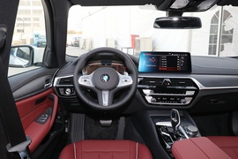 2022款宝马530Li