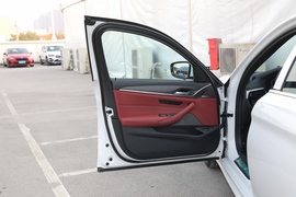2022款宝马530Li