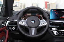 2022款宝马530Li