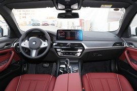 2022款宝马530Li