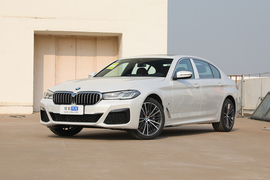 2022款宝马530Li