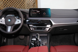2022款宝马530Li