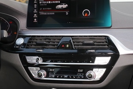 2022款宝马530Li