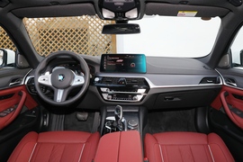 2022款宝马530Li