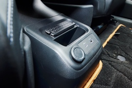 2022款日产Ariya艾睿雅