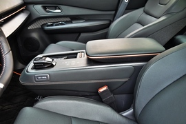 2022款日产Ariya艾睿雅