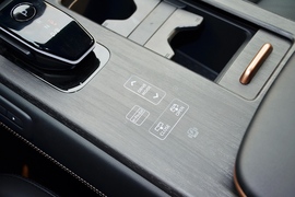 2022款日产Ariya艾睿雅