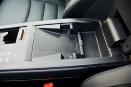 2022款日产Ariya艾睿雅