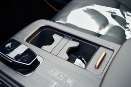 2022款日产Ariya艾睿雅