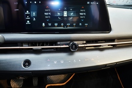 2022款日产Ariya艾睿雅