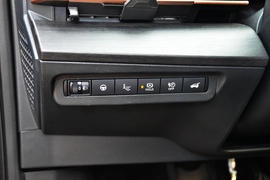 2022款日产Ariya艾睿雅