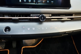 2022款日产Ariya艾睿雅