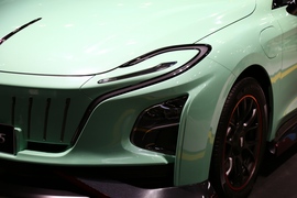 红旗E-QM5改装版