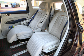 2023款五菱凯捷混动铂金版