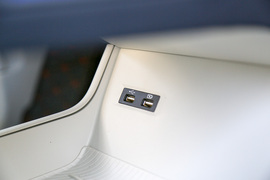 2023款五菱凯捷混动铂金版