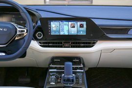 2023款五菱凯捷混动铂金版